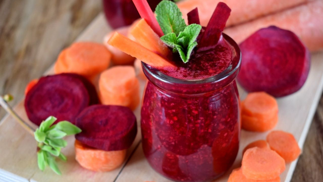 Por que beber suco de beterraba com cenoura é uma boa ideia? Veja os benefícios dessa combinação potente