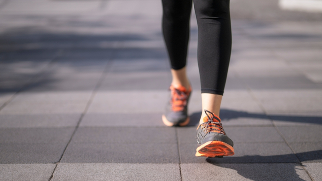 Trocar a academia pela caminhada funciona? Especialistas explicam o tempo e a velocidade exata para o exercício ao ar livre valer a pena