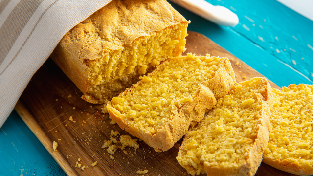 Nem trigo, nem ovo: essa receita de pãozinho de flocão de milho do TudoGostoso para o café da manhã fica pronta em poucos minutos