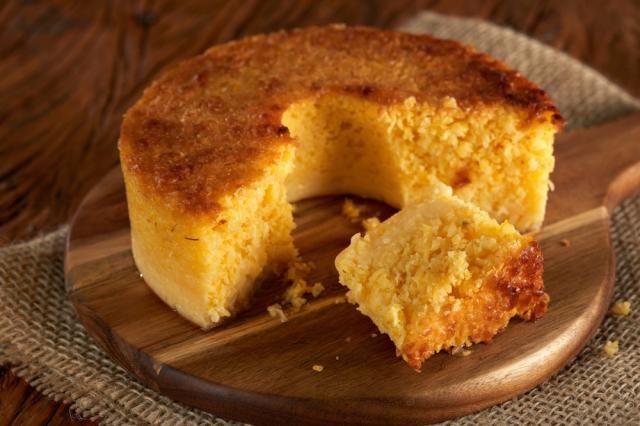 Bolo de fubá é um dos preparos mais populares entre os brasileiros. (créditos: Shutterstock) 