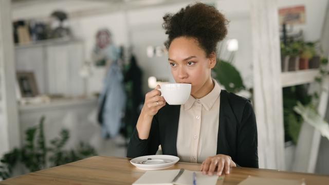 Poder do café na perda de memória surpreende em estudo; entenda influência cognitiva da bebida