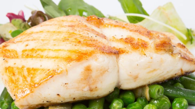 Há 5 anos que faço peixe assado na airfryer e essas são as dicas que aprendi para não ressecar