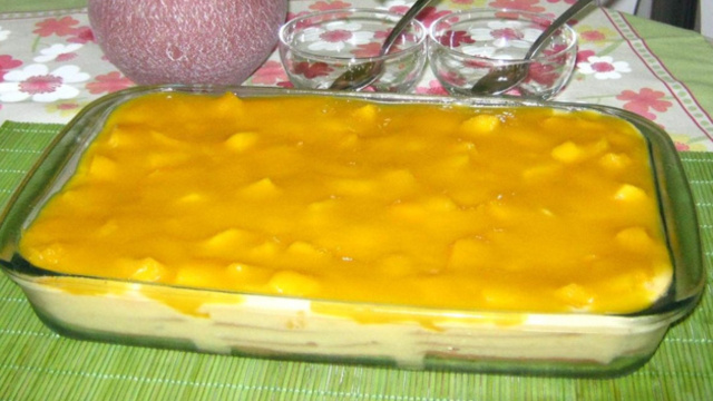 Esse pavê de manga é muito cremoso e fácil de fazer (Créditos: TudoGostoso)