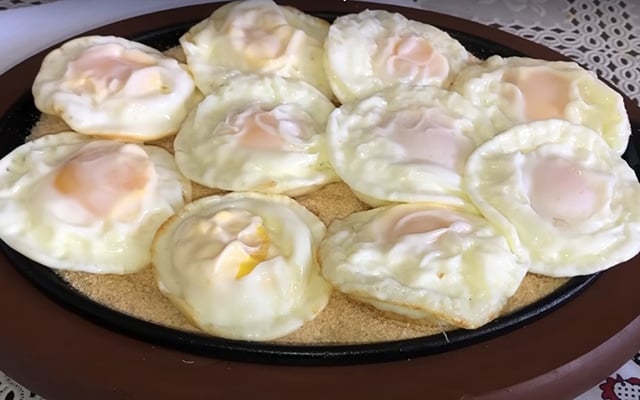 Por que o ovo frito de restaurante é diferente? Dicas simples de profissional que fazem toda a diferença