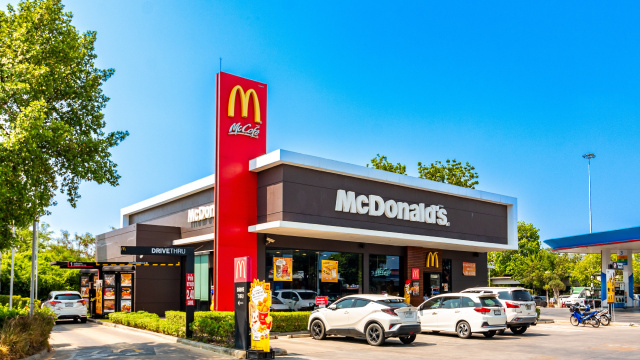 Após 9 anos, lanche queridinho do McDonald's vai retornar ao público: uma das opções mais diferentes do cardápio