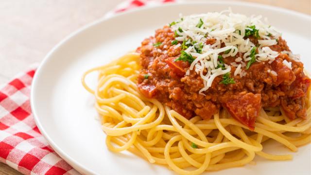 Essa receita de espaguete à bolonhesa que um italiano me ensinou é simplesmente perfeita