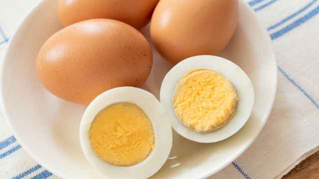 José Abellán, cardiologista: "Cada ovo que você come aumenta o colesterol, mas eles podem ser consumidos se você mantiver um bom estilo de vida. Só não faça isso todos os dias"