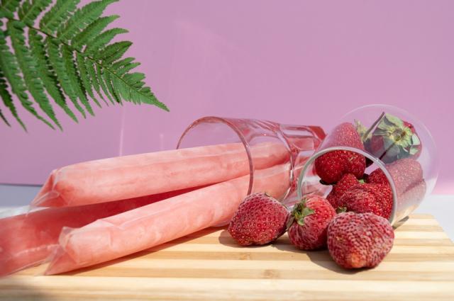 Chup-chup morango ao leite. (créditos: TudoGostoso)