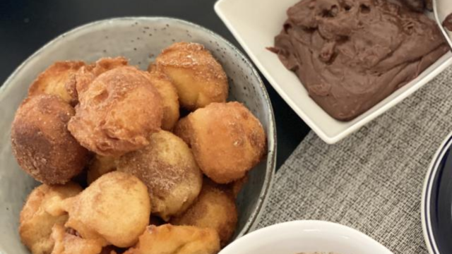 Bolinho de chuva com brigadeiro. (créditos: TudoGostoso/@Rayza)