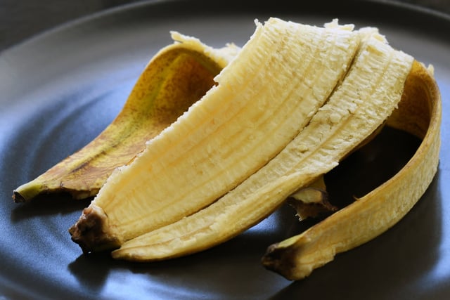 Misturar casca de banana com vinagre: por que é recomendado e para que serve