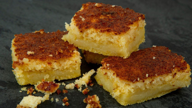 Essa versão diferente do bolo de fubá vai te conquistar no primeiro pedaço (Créditos: Shutterstock)