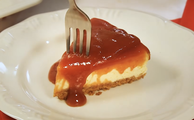 Já fiz esse cheesecake Romeu e Julieta do TudoGostoso 9 vezes e sempre dá certo: sobremesa fácil que todo mundo pede a receita