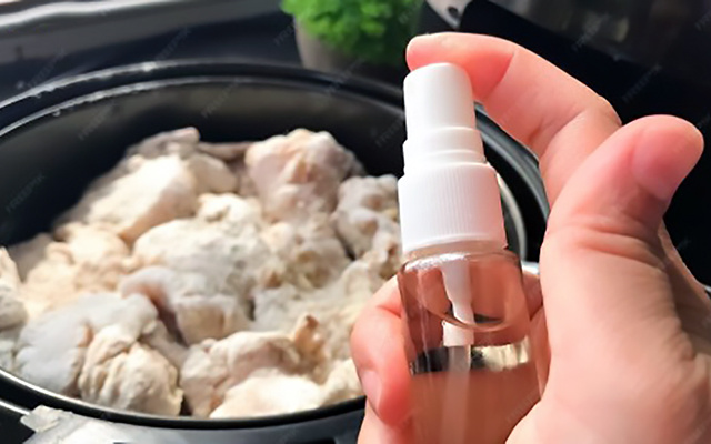 Nem temperar salada, nem desentupir o vaso: uso caseiro do vinagre na airfryer é um dos mais eficazes e poderosos