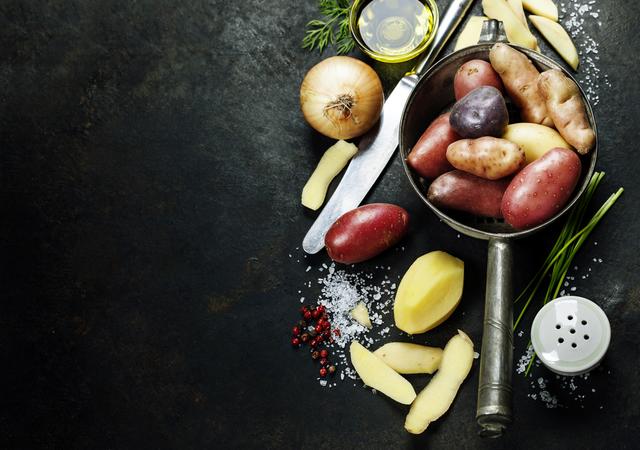 Comer alimentos ricos em amido à noite faz você ganhar peso?