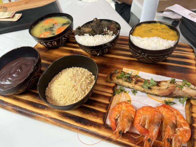 Menu degustação conta com miniporções de comidas típicas como tacacá, maniçoba e vatapá. (Foto: Jéssica Antunes/ TudoGostoso)