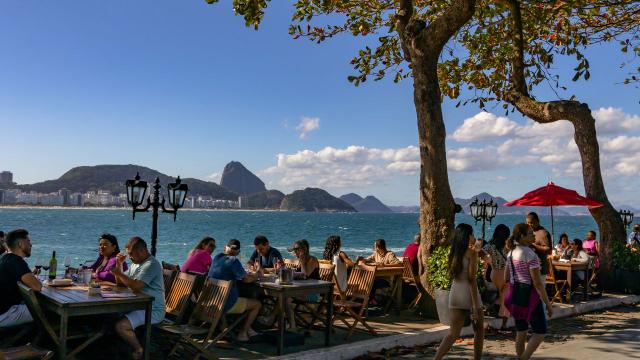 O fantástico benefício dos turistas no Rio para gastar menos em qualquer refeição em restaurantes e bares