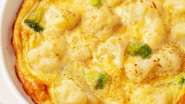 Torta de brócolis e couve-flor com queijo que sempre temos em casa: modo de fazer rápido, sem massa e sem sujar louça