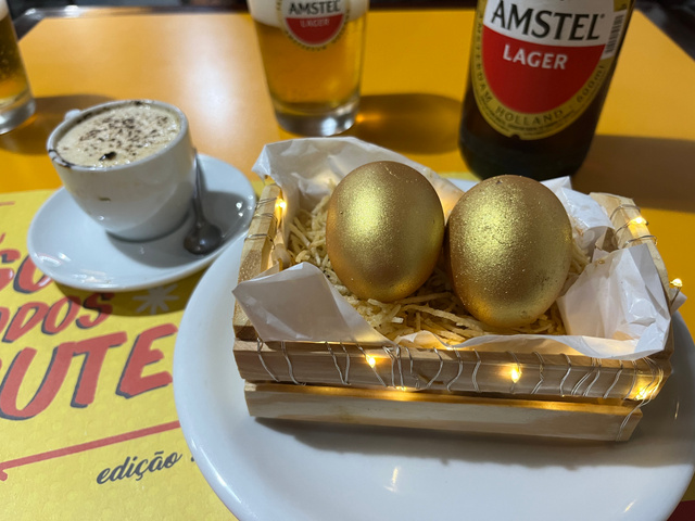 Ovos dourados do Ladeira 7 Bar. (Foto: Marianna Ferreira/TudoGostoso)