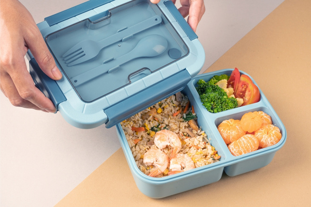Volta à rotina pede economia, veja potes organizadores para levar almoço ao trabalho