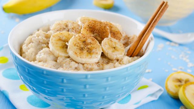 Mingau é a receita dos sonhos: aquece no frio, ajuda a emagrecer e faz bem ao intestino