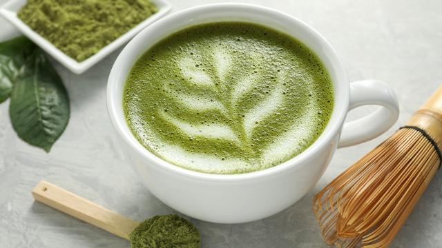 Bebi chá verde em vez de café durante um mês e esperava tudo menos esse resultado