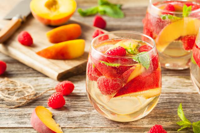 Clericot é o drink perfeito para os aquarianos (Créditos: Shutterstock)