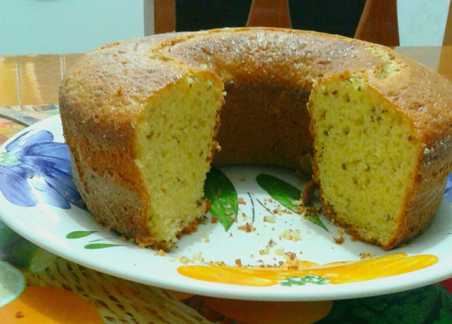 Como fazer bolo de fubá simples e fofinho: receita de vó não tem igual