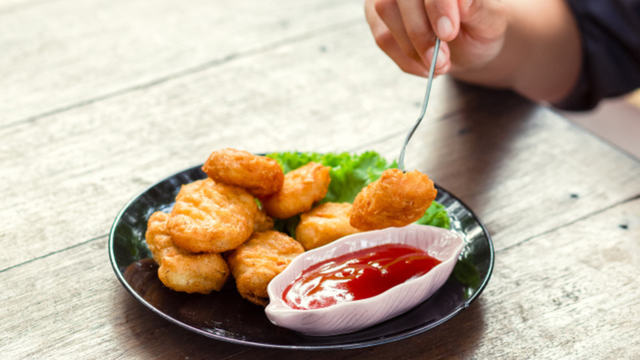 Nuggets de frango com batata-doce: receita saudável e deliciosa para toda a família