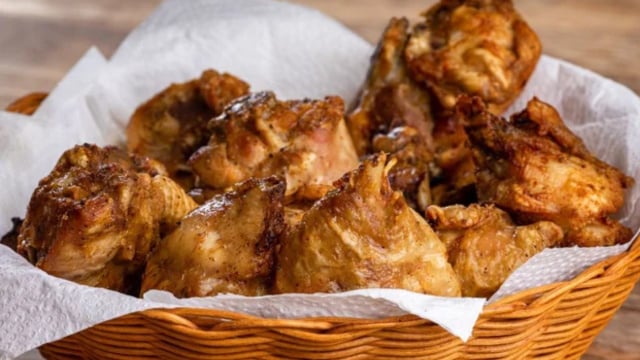 Todo mundo vai amar esse frango à passarinho crocante (Créditos: Shutterstock)