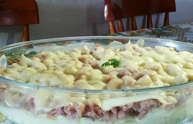 Escondidinho de linguiça (Créditos: TudoGostoso)