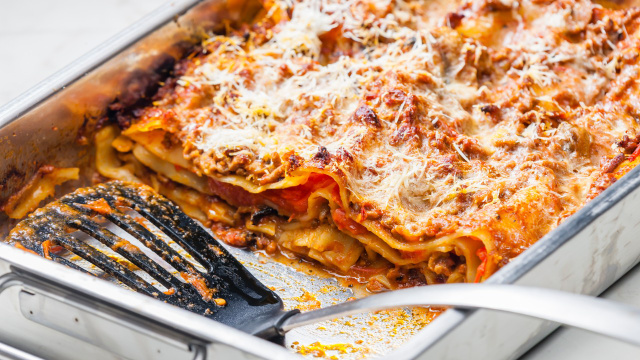 Sobras de lasanha do almoço de domingo: aprenda a melhor maneira de aproveitá-las antes que estrague!