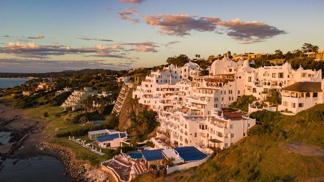Casapueblo fica ainda mais bonita no entardecer (Créditos: Shutterstock)