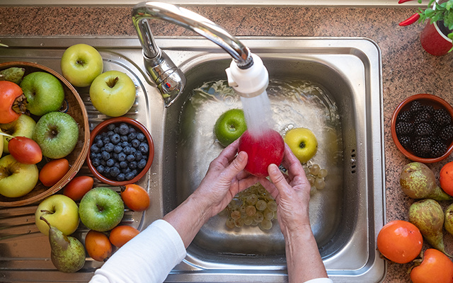Este novo produto remove mais de 90% dos pesticidas das frutas