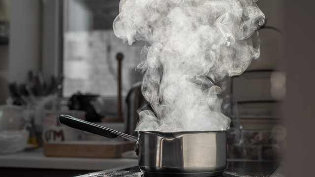 Você merece começar 2025 com um novo conjunto de panelas antiaderentes e este kit é perfeito para você