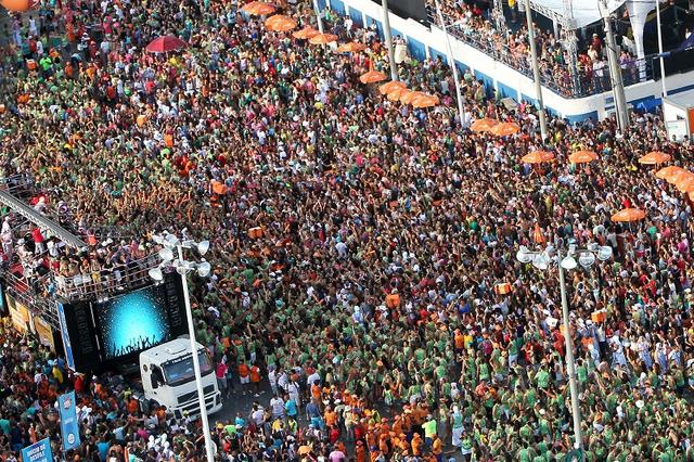 Carnaval da Bahia é marcado por trios elétricos e muita folia (Foto: Governo da Bahia)