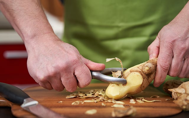 Não é só para fazer chá: veja como usar o gengibre no dia a dia para realçar o sabor de receitas doces e salgadas