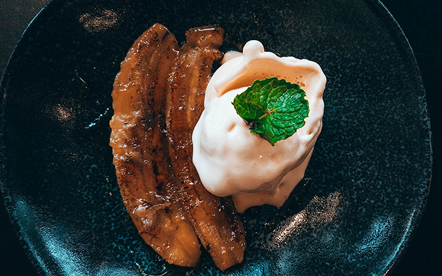 Banana Brûlée: sobremesa fácil com cara de restaurante chique, uma receita crocante, cremosa e sem complicação