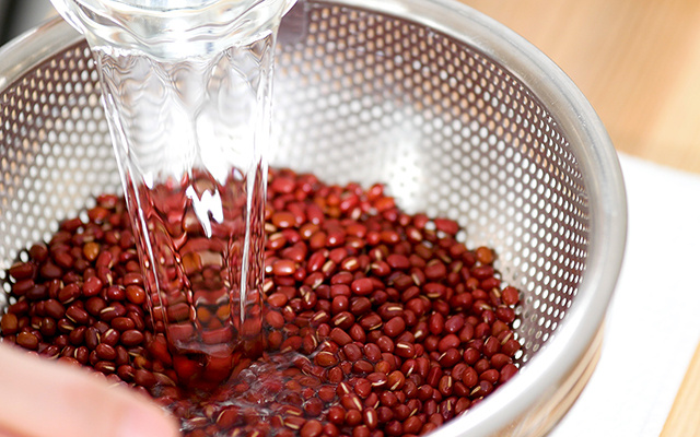 André Luiz, nutricionista e chef de cozinha: "Distensão abdominal e gases são as principais reclamações para você não consumir feijão. Deixa ele de remolho por mais ou menos 24 horas, lave bem e nunca cozinhe com essa água"