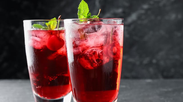 Os nutricionistas estão tomando esse suco antes de dormir: é a melhor bebida noturna para a saúde do cérebro