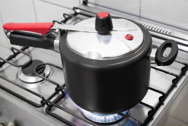 Dicas para usar a panela de pressão pela primeira vez: perca o medo com o TudoGostoso!