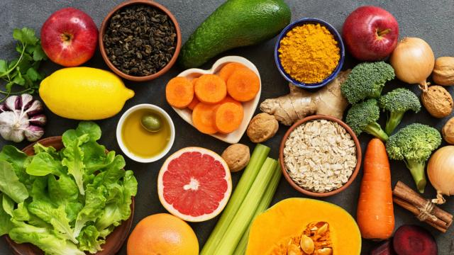 Qual é a melhor fruta para limpar o fígado? Essa dica é para quem quer compensar após a ressaca