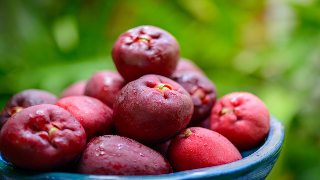 Muitos brasileiros comiam essa fruta na infância, mas poucos sabem que ela previne o infarto e regula a pressão