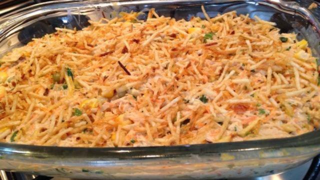 Nunca mais fiz salpicão de frango de outro jeito depois que aprendi essa receita com uma cozinheira especialista em saladas brasileiras