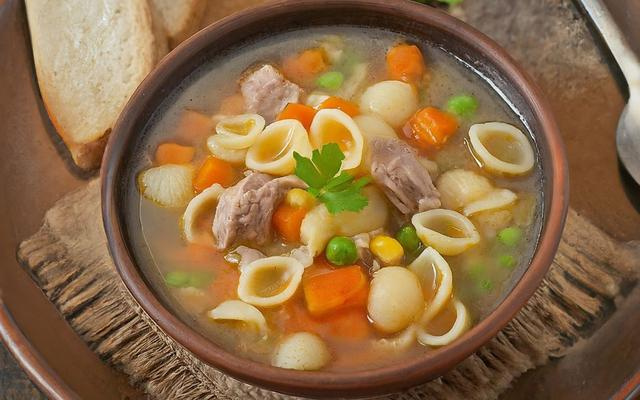 Sopa de legumes rápida e leve (Divulgação: Shutterstock)