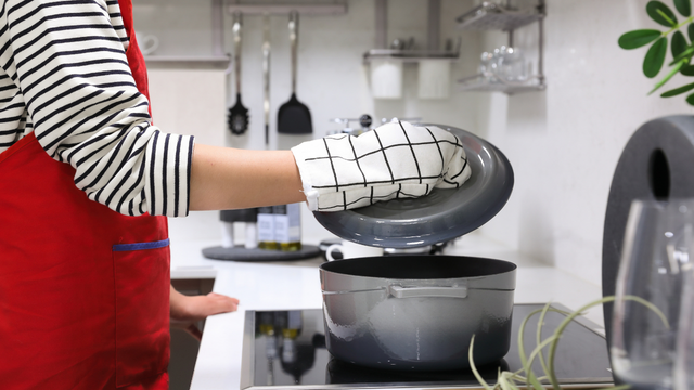 Panela de cerâmica pode explodir no fogão por indução? Acidente compartilhado na internet deixou o público chocado e gerou dúvidas