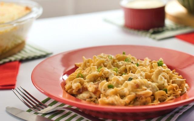 O macarrão de forno com queijo gratinado é irresistível (Créditos: TudoGostoso)