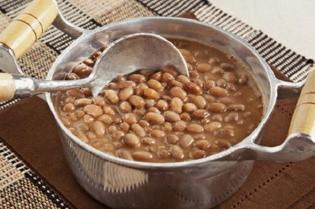 Simples e saboroso, esse é o resultado dessa receita de feijão (Créditos: TudoGostoso)