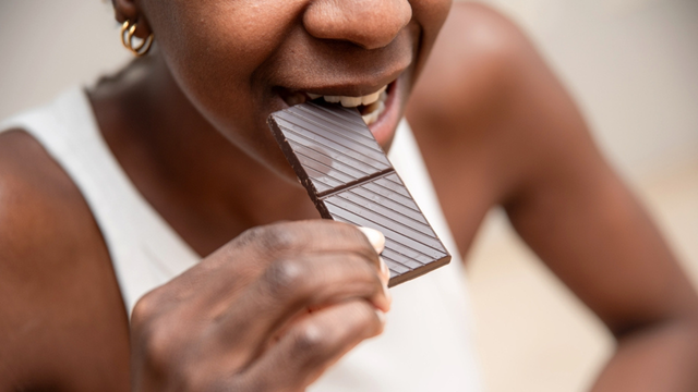 O hábito noturno delicioso que estimula a melatonina e pode transformar suas noites de sono ao promover o relaxamento