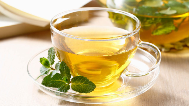 Esse é o melhor chá para evitar a ansiedade e conseguir uma boa noite de sono