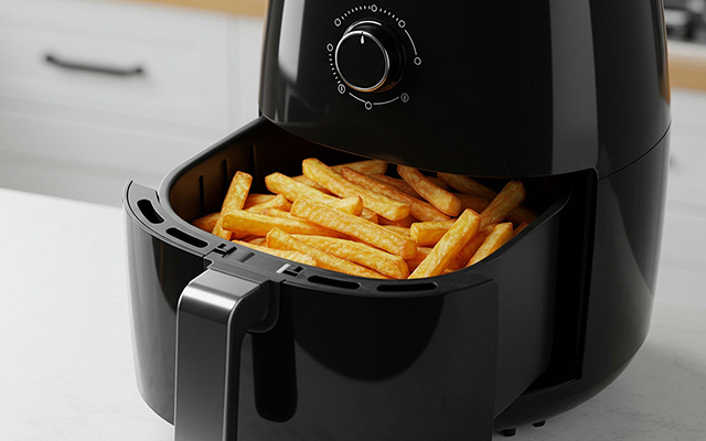 A receita de batata crocante na airfryer que destronou a batata frita tradicional: fácil, sem sujeira e douradinha!